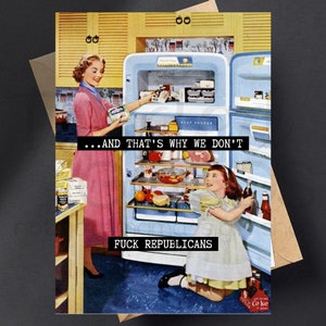 No nos jodimos a los republicanos 50's Mid Century Retro Married Couple Housewife Anniversary Birthday Funny Snarky Greeting Card