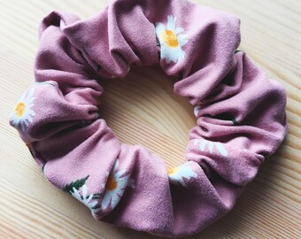 Mauve Daisy Scrunchie: Soft Girly Hair Tie