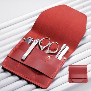 Personalized manicure tool case Gifts for her