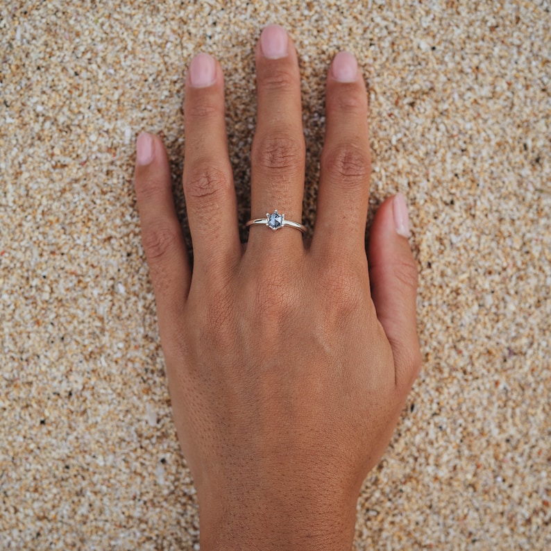 Sustainable ring made of 925 sterling silver with a brilliant cut salt and pepper diamond as a solitaire gemstone handmade in Bali image 2