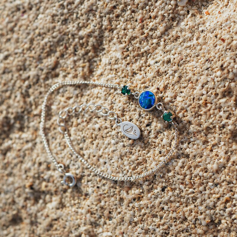 Silber Gliederarmband aus Bali mit Opal und Smaragd