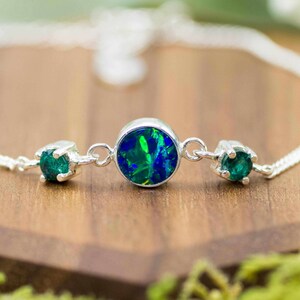 Silber Gliederarmband mit australischem Opal und Smaragd