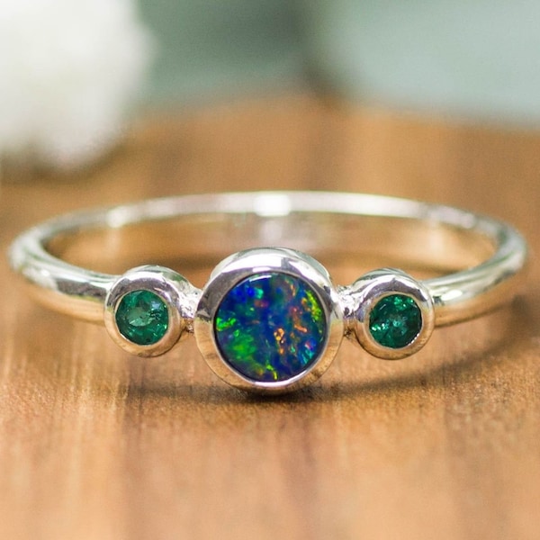 Opal Schmuck | Silber Ring mit Opal & Smaragd | Edelstein Ring | Verlobungsring Silber | Nachhaltiger Schmuck | Geschenk Frau | Echtschmuck