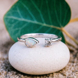 Ring mit Opal, Diamant & Sterling Silber