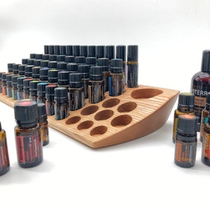 Der &quot;Eine für Alles&quot; wunderschönes Einzelstück aus Eschenholz, geschwungenes Multi Display für ätherische Öle z.B. DoTerra - essentielle Öle