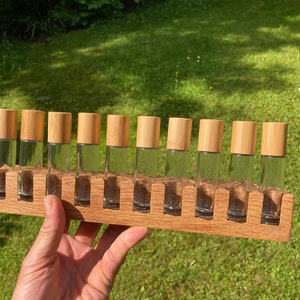 Pack of 10 oil organizer stands for Doterra oils, wooden holder for oil bottles, essential oils, 10 ml bottle holder + glass vase