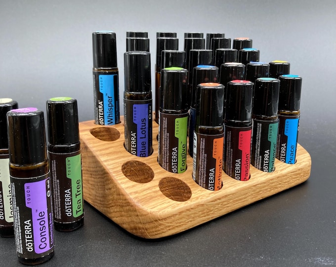 Beautifully curved display made of oak wood for 27 oils RollOns 10ml stand for e.g. Doterra essential oils + glass vase