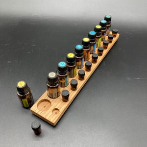Display for 10x 15ml and 10x sample bottles of essential oils with &quot;Swiss edge&quot; made of oak wood Storage for essential oils