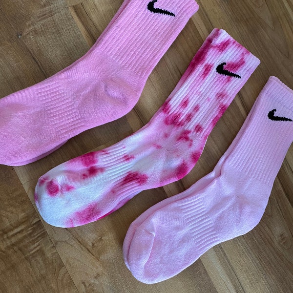 Nike tie dye socks pretty in pink bundle