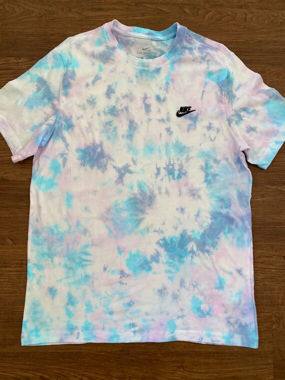 tie dye nike outfit