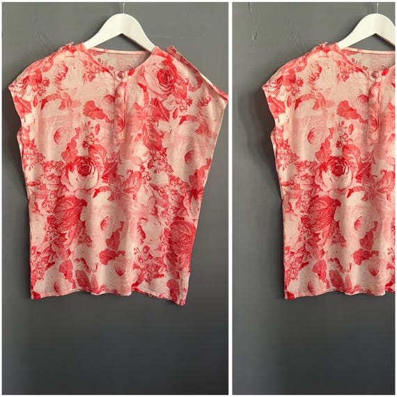 Vintage Boho Chic Silk Blouse Red Pink Roses Pattern Ladies Shirt Sleeveless Crew Neck Boxy Size M