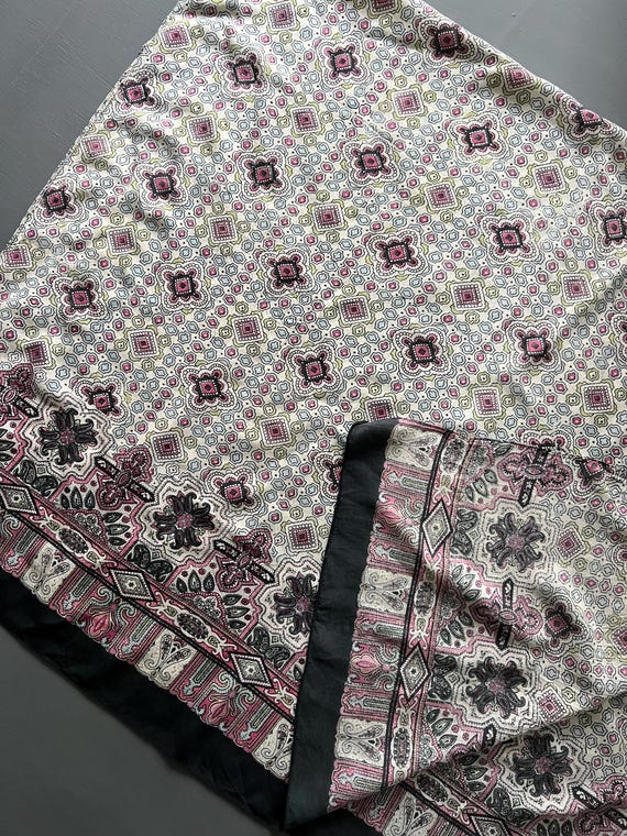 Vtg Huge Block Printed Shawl Rectangular Wrap Gra… - image 11