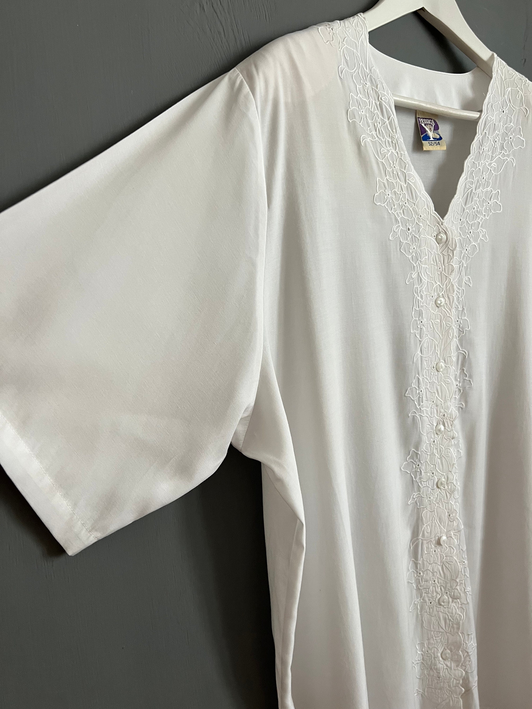 Vtg Yessica Embroidered Blouse White Viscose&polyester Vtg Yessica Embroidered Blouse White Viscose&polyester