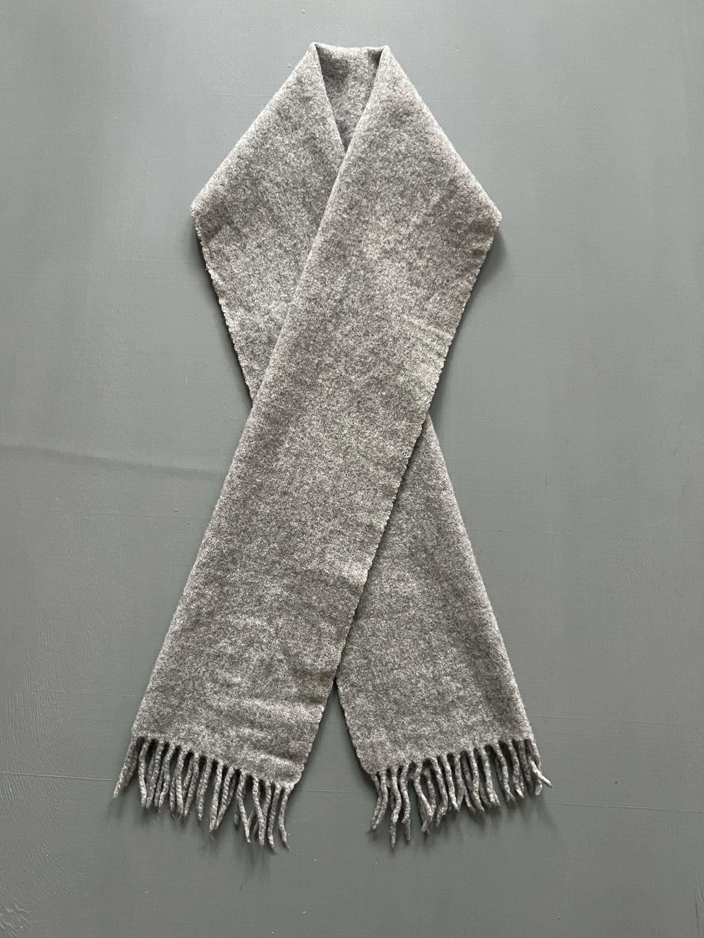 Étole Grise Unie En Viscose Avec Franges - Marque Offre-Unique, Neuve Avec étiquettes