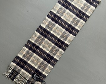 NWT Johnstons of Elgin 100% Cashmere Silver Bannockbane Made