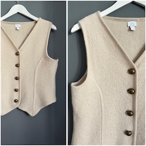 Vtg Alba Moda All Wool Vest One Tone Beige Knitted Top V-Neck Bronze Buttoned Textured Casual Minimalistic Warm Cozy Grandma Retro Vibe Sz L