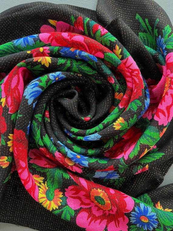 Vtg 70’s Japanese Floral All Wool Shawl Black Pin… - image 8