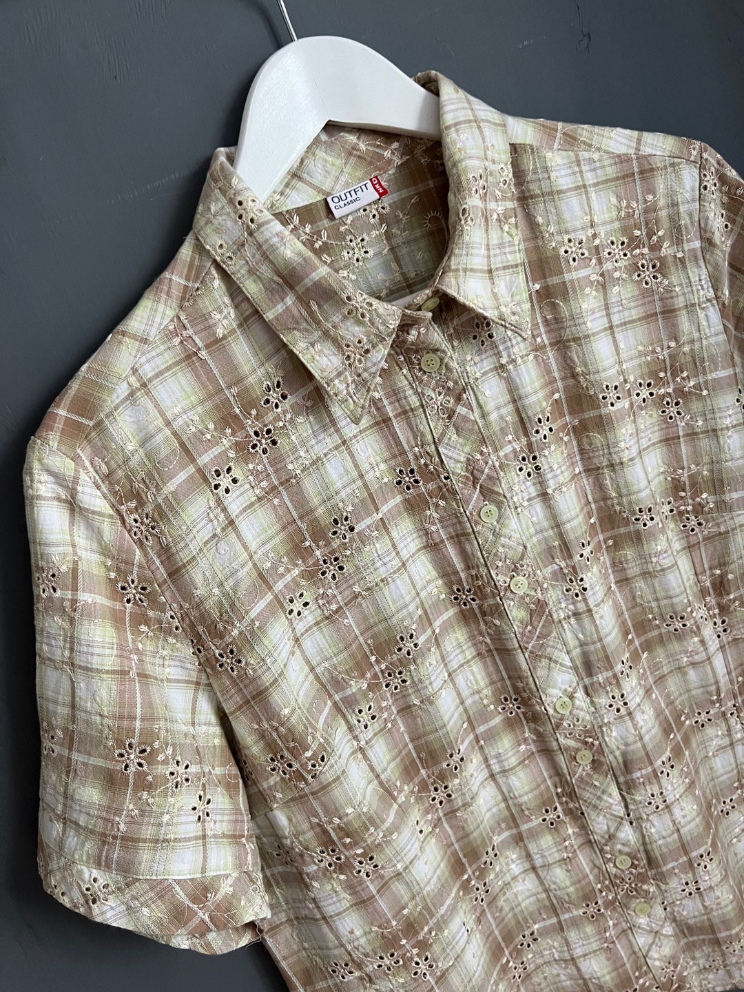 Vtg NKD Outfit Classic Shirt, Beige White and Green All Over