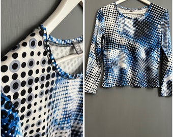 Vintage Basler Long Sleeve Tee Women’s Blue Black White Abstract Print Viscose Blouse Crew Neck Long Sleeve Second Skin Top Feminine Size M