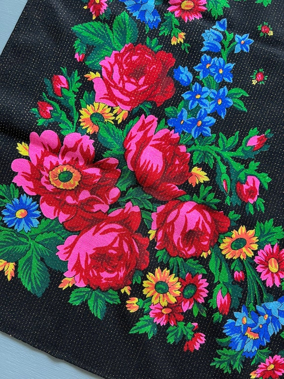 Vtg 70’s Japanese Floral All Wool Shawl Black Pin… - image 10