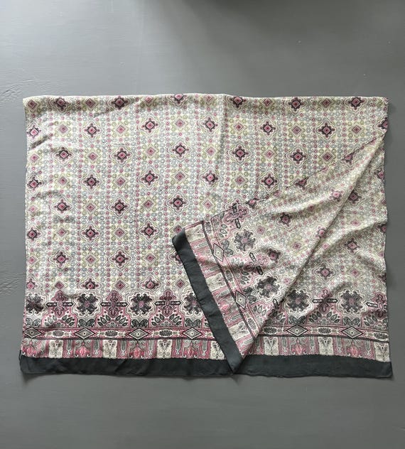 Vtg Huge Block Printed Shawl Rectangular Wrap Gra… - image 3