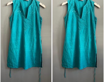 Vtg Sweet Linen Tunic Turquoise Embroidered Sequins Ladies Shirt Split Neck Sleeveless Back Tie Blouse Summer Resort XS-S