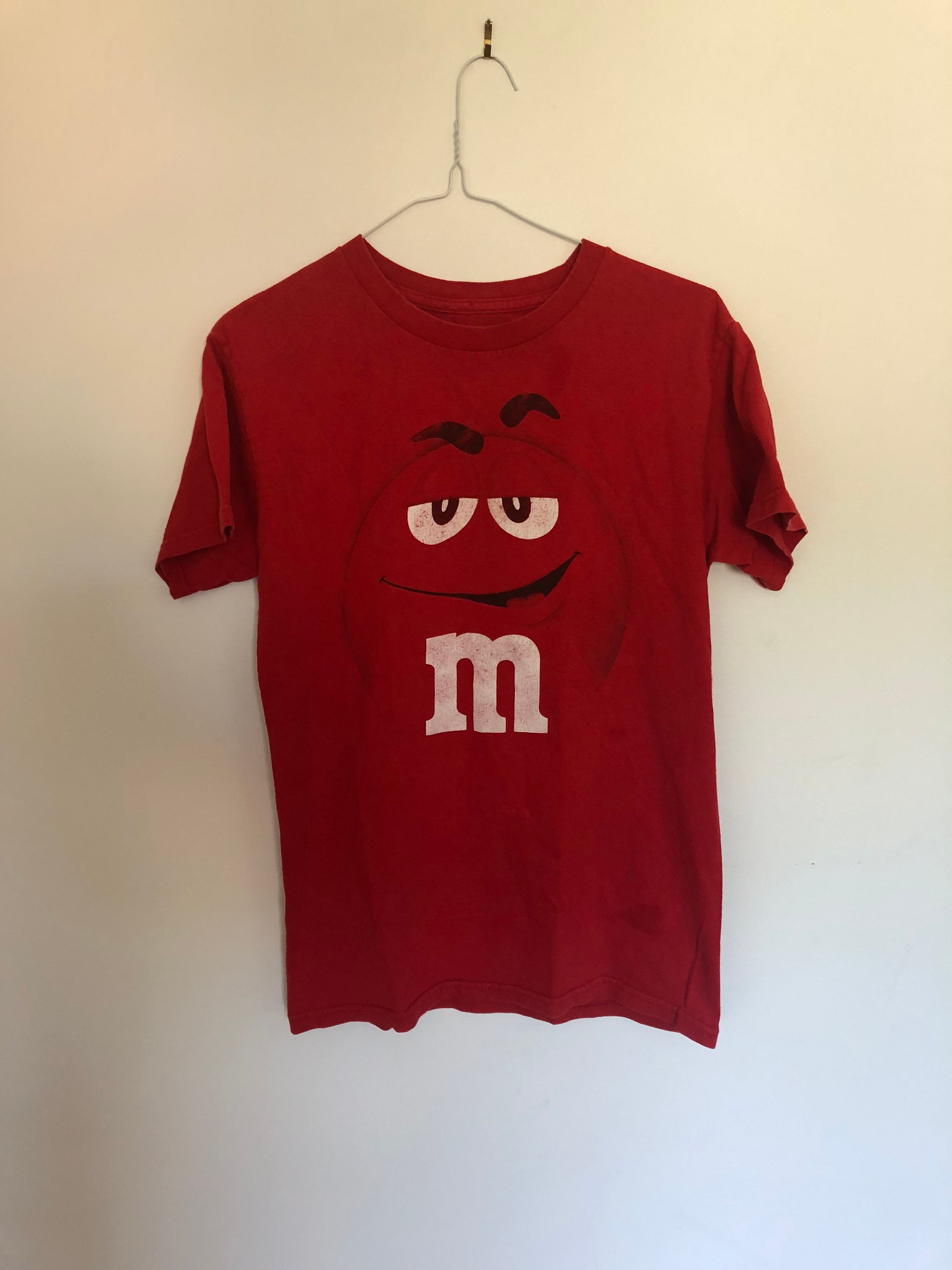 red mm shirt