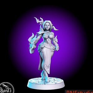 Mini femme guerrière Mai imprimée en résine 3D 28-32 mm sur table Fantasy Gaming D&D Pathfinder Frostgrave Starfinder RN Estudio