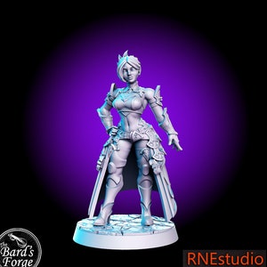 Mini guerrière Lolissa imprimée en résine 3D 28-32 mm sur table pour jeux vidéo D&D Pathfinder Frostgrave Starfinder RN Estudio