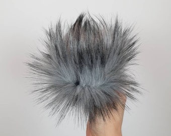 Faux Fur Light Grey Pompom Fellbommel