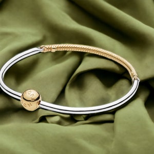 PANDORA Bracelet, Sparkling Snowflake Clasp Bangle, 14k Rose Plated - 17cm  - American Jewelry