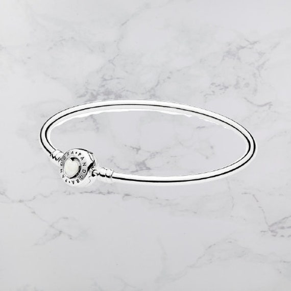 Silver Loving Heart Clasp Bangle 