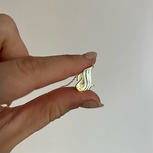 Zwaanketting, cadeau voor haar, sierlijke ketting, verjaardagscadeau, jubileumcadeau, witte zwaan, parelmoer sieraden, elegante ketting