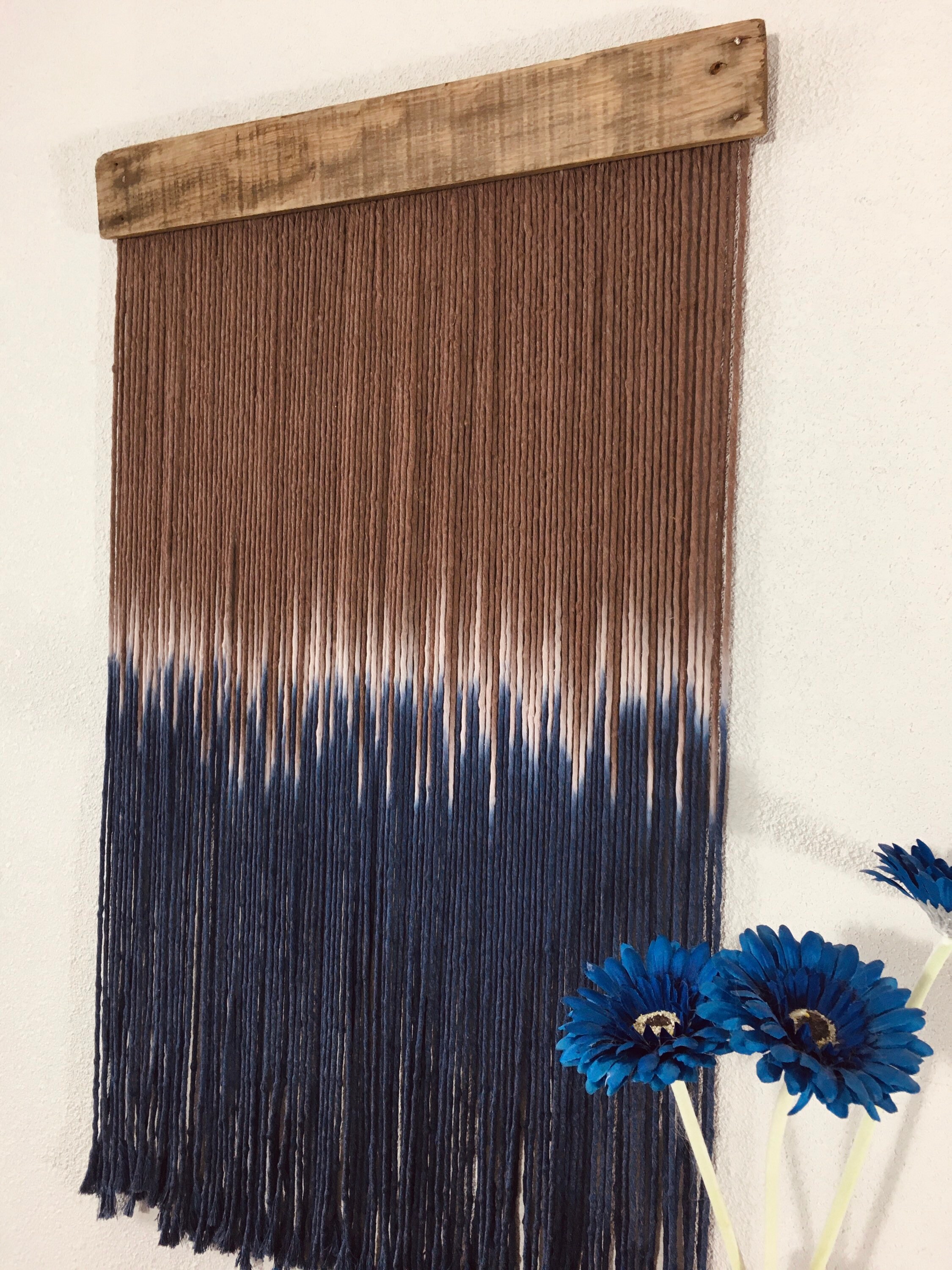 Décoration Murale en Macramé Teint de Façon Tie & Dye