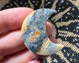 Maligano jasper crescent moon cabochon, witch, goth, jewellery making, wire wrapping, celestial