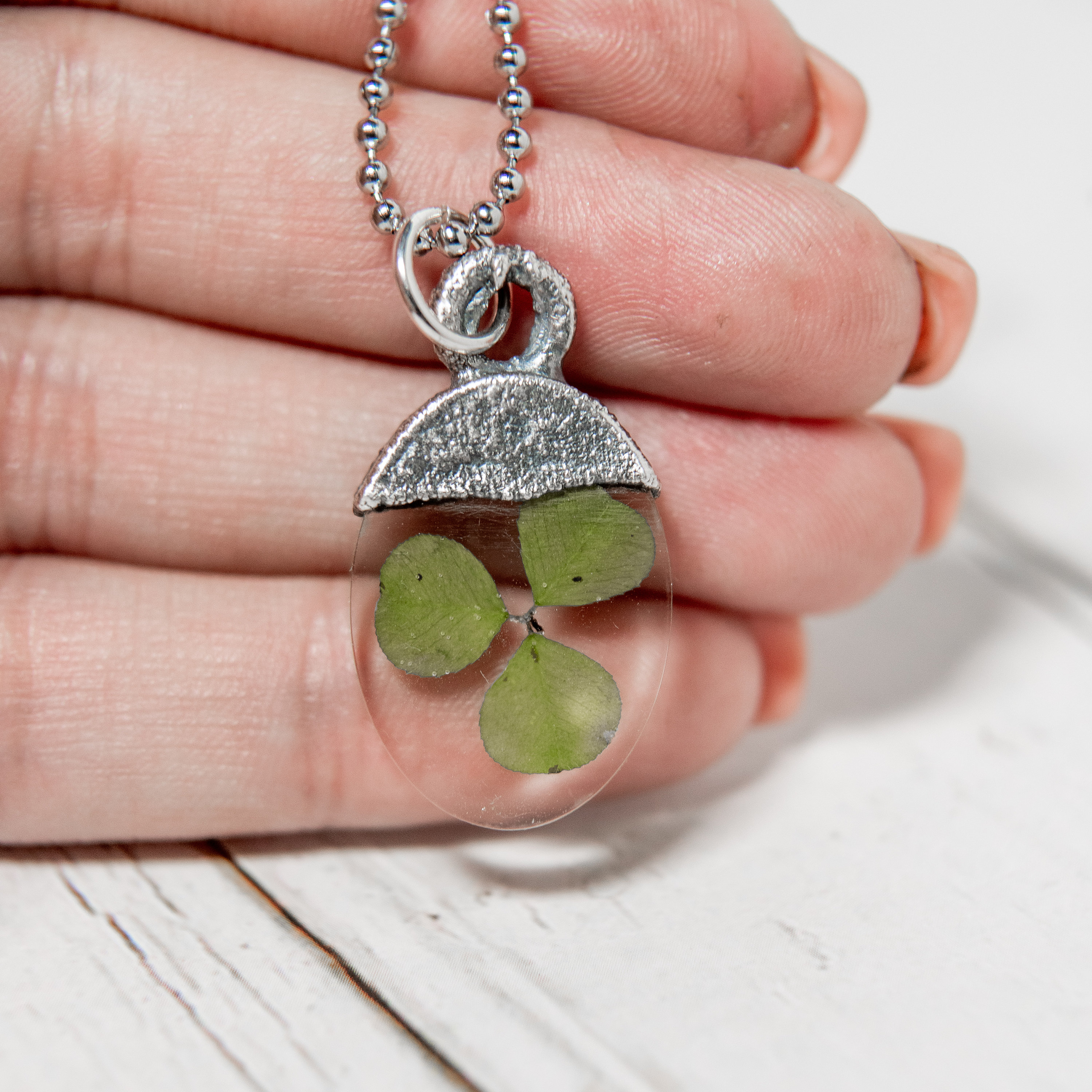 Silver Jewelry Pendant Oval of Epoxy Resin With Clover Gift Etsy UK