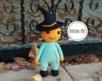 Wzór na szydełkową lalkę-dynię: zabawka amigurumi na Halloween (wzór w formacie PDF)