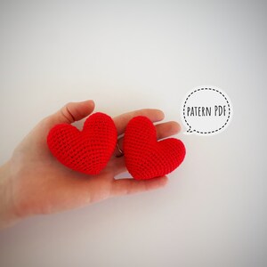 Crochet heart trinket pattern, heart decor, Crochet red head keyring gift for her, Keyring love, gift for boyfriends pattern