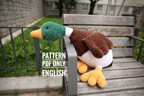 Big Goose Crochet Pattern: Easy Amigurumi Plushie (PDF Pattern, English