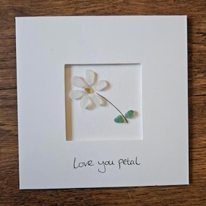 Ti amo Petalo, San Valentino, biglietto d'auguri unico fatto a mano in vetro di mare, fiore di margherita