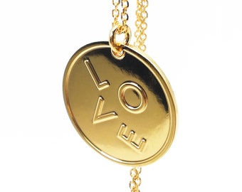 Collier d'amour avec pendentif médaille LOVE, chaîne fine forçat