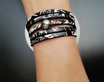 5 turns leather bracelet  with black and white MARBLE pattern Silver plated Magnetic ball closure