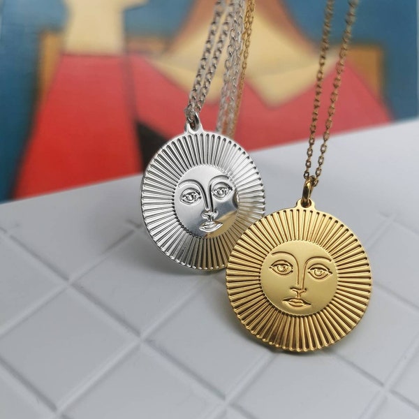 Pendentif médaille soleil avec visage,  collier ou sautoir argent ou or, choix de style et longueur de chaîne.