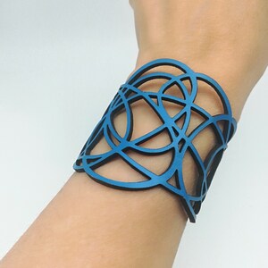 Women's laser cut Leather Bracelet with graceful intertwined lines, ajustable, elegant easy to use magnetic clasp image 3
