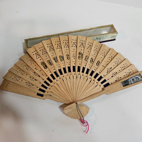 Vintage Decorative Wood Hand Fan Bali Picture Fra… - image 1