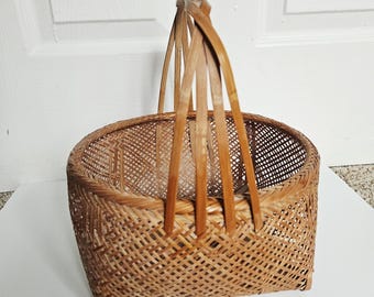 Vintage Asian Style Wicker Bamboo Basket Boho Cottage 10x9