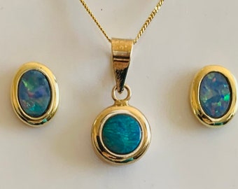 Vintage örhängen i 14k guld med opal och hänge på en kedja i 9k guld