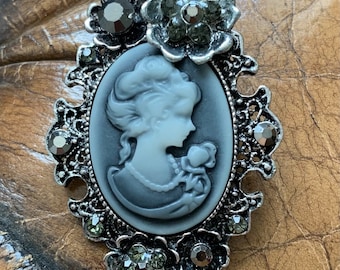 Portrait of a Lady Cameo Brooch