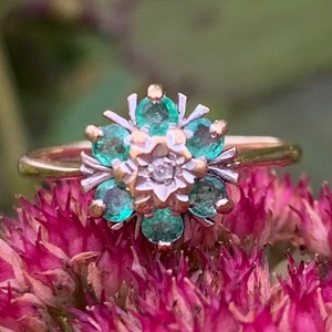 Vintage Emerald & Diamond set in 9ct Gold Ring size I 1/2