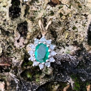 Vintage 0.40ct Emerald & Diamond 9ct Gold Pendant